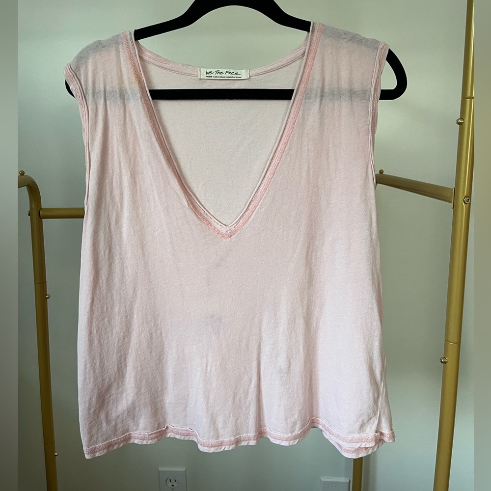 Gently worn- Free people casual baby pink tank top